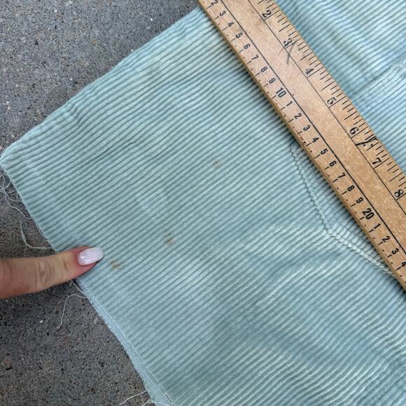 Pacsun M/L Sage Green Corduroy Cropped Raw Hem Button Down Long Sleeve Shirt NWT - Picture 5 of 11